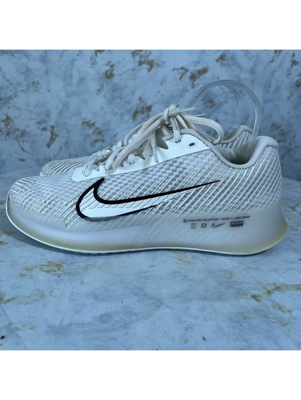 Nike Court Vapor 11 Prem Women's Size 9 Tennis Shoes White Pickleball Sneakers
